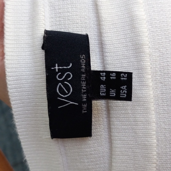 Yest Netherlands Size US 12/EUR 44 Strpied Sweater Embellished Sleeves Like New - Picture 6 of 8